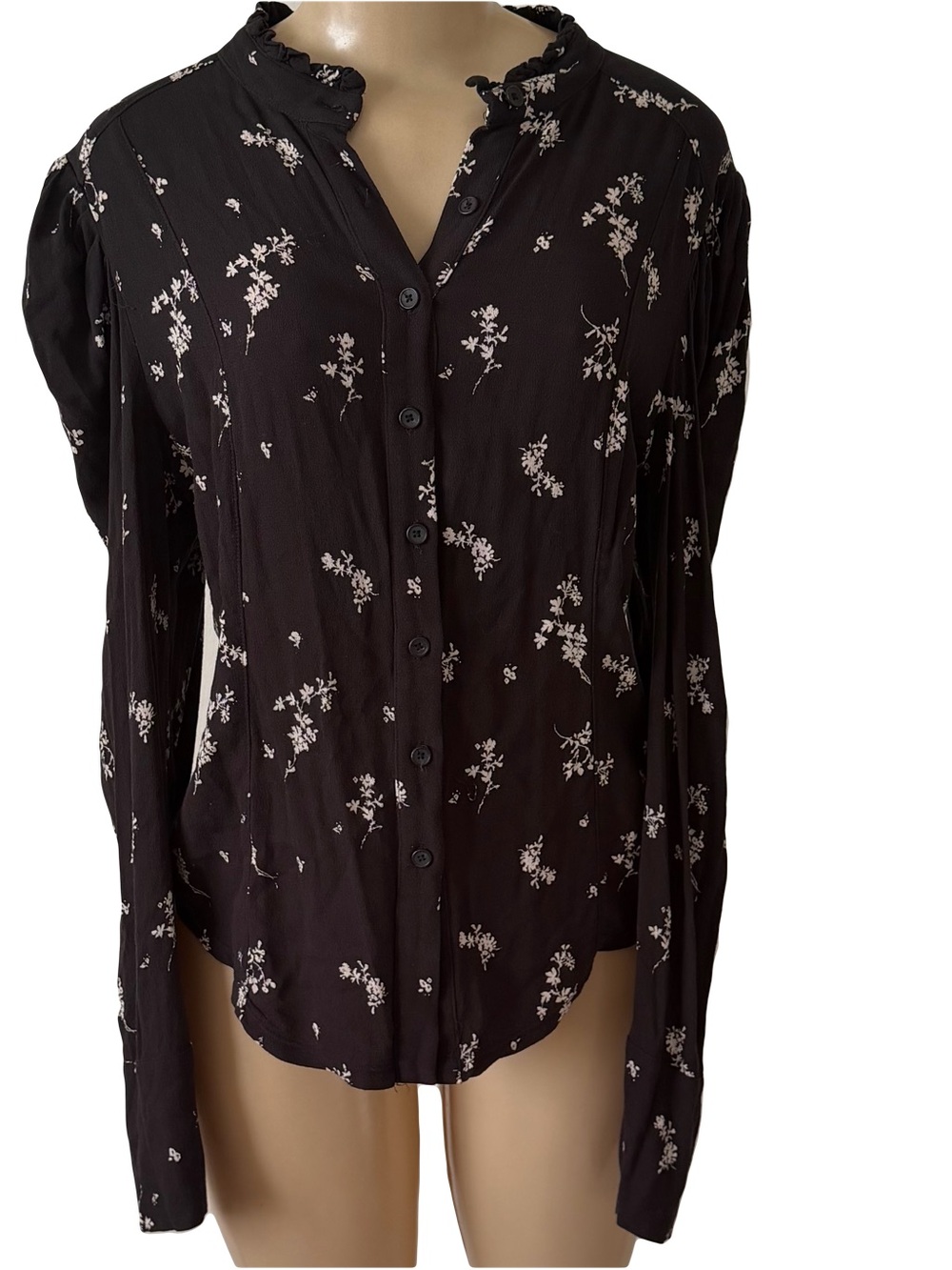 Free People black floral button up puffy sleeve blouse L